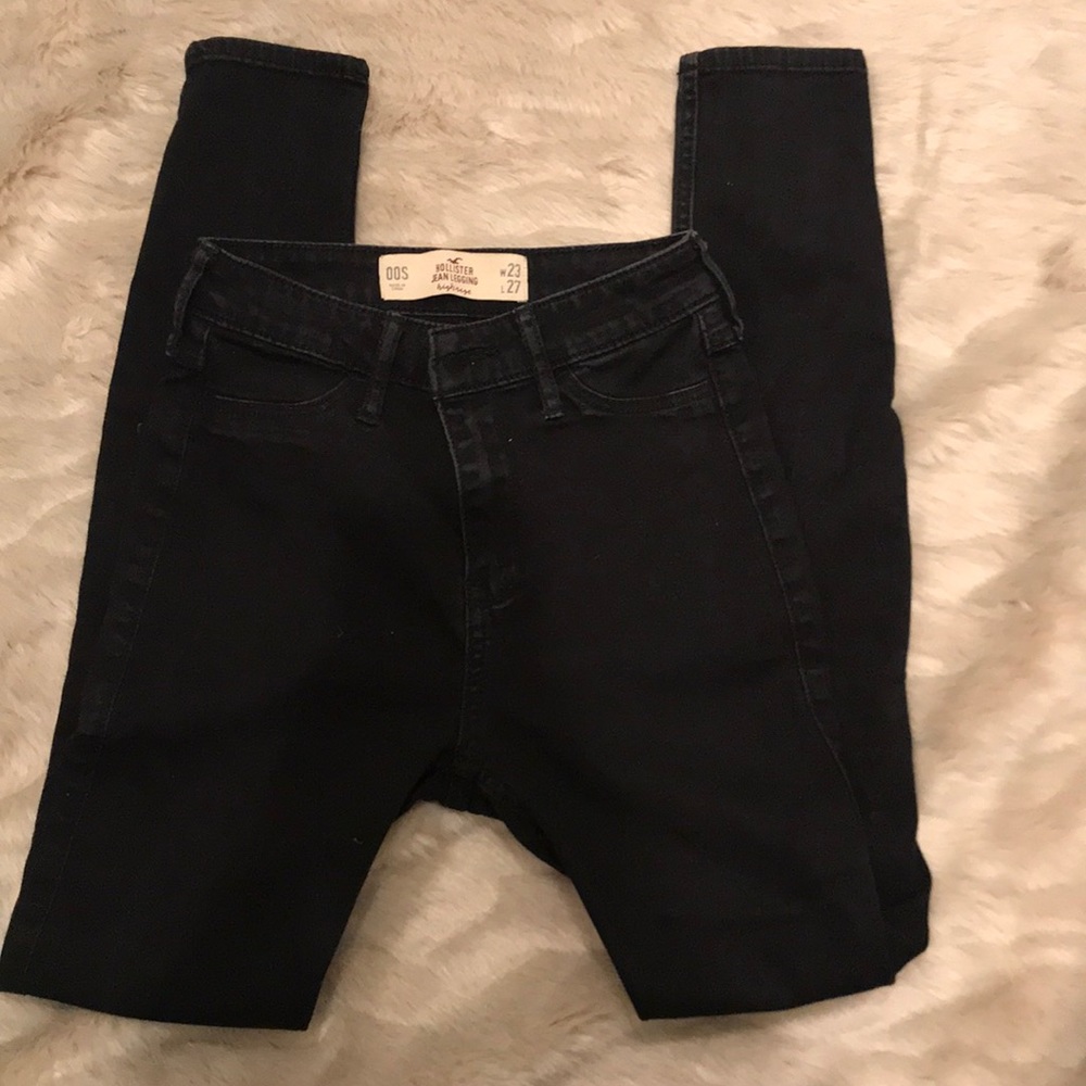 Black Hollister High Rise Jeans
